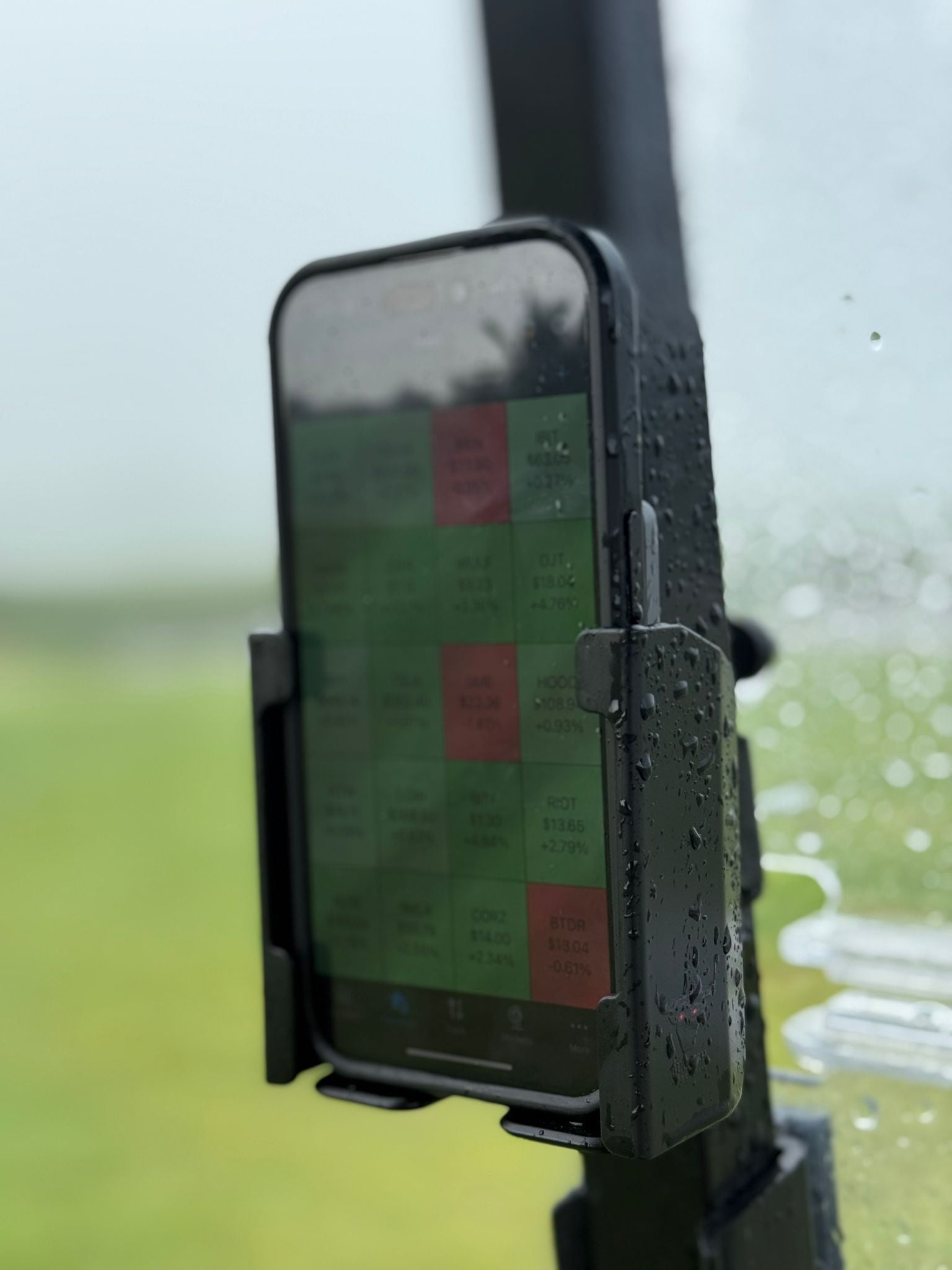 Bullish Power Holster with Detachable Magnetic Power Bank